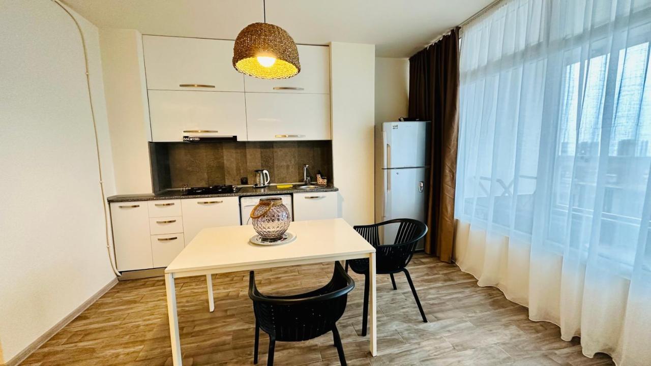 Magnolia Apartment Terrace 3 Batumi Kültér fotó