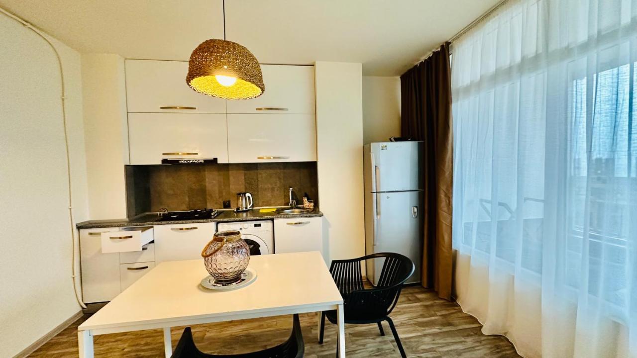 Magnolia Apartment Terrace 3 Batumi Kültér fotó